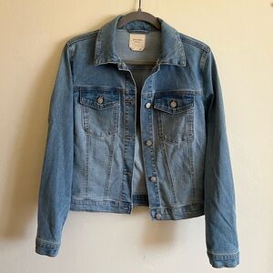 Francesca’s Harper Heritage Denim Jacket Medium Light Wash Size Small